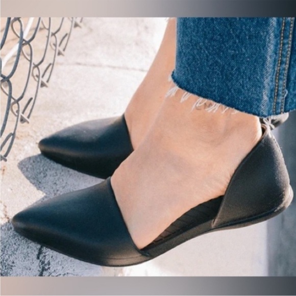 Native Shoes Audrey Flats in Jiffy Black - Picture 1 of 7